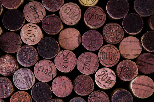 FRANCE. GIRONDE 33 MEDOC. CORKS IN LIEGE