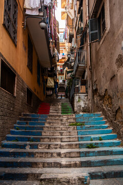 Hermosas postales de Napoli, Italia, donde se puede apreciar la cultura y la idiosincrasia de la ciudad con su caracter&iacute;stico colorido, edificios y pinturas. 