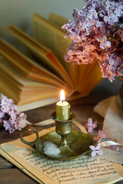 Romantic, sentimental decorations with lilacs (Syringa vulgaris)
