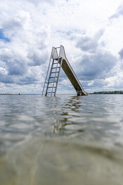 Eine Wasserrutsche in der M&uuml;ritz