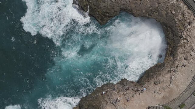 Nusa Lembongan - Devil's tear