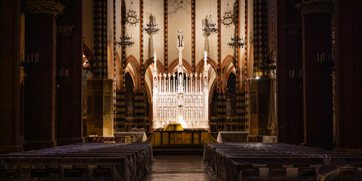Altar of Basilica di San Francesco, Bologna, Italy