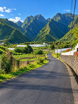 Les pitons de l&rsquo;Entre-Deux, &Icirc;le de la R&eacute;union 