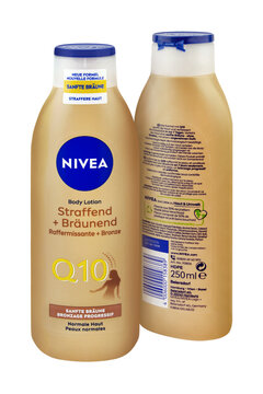 Nivea Body Lotion sanfte Br&auml;une straffend und br&auml;unend Hintergrund transparent PNG cut out