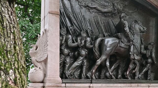 Panoramic view of the iconic Boston Commons showcasing the famous landmark in homenagem to the 54th Massachusetts Regiment of Black Soldiers. 