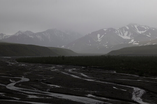 River and mountains in Denali Park