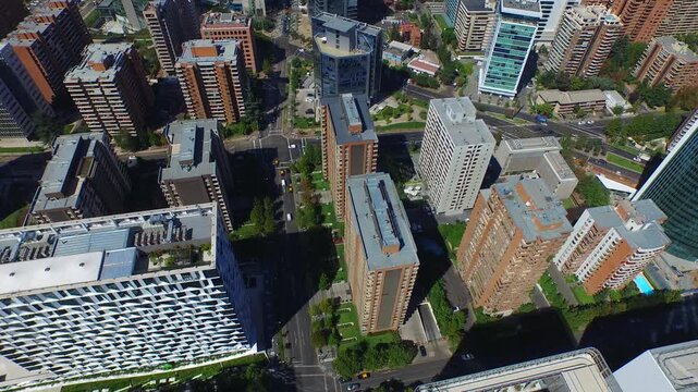 video a&eacute;reo sobre Las Condes K 009