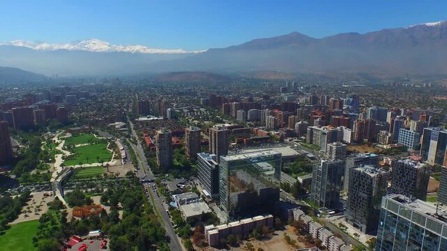 video a&eacute;reo sobre Las Condes K 002