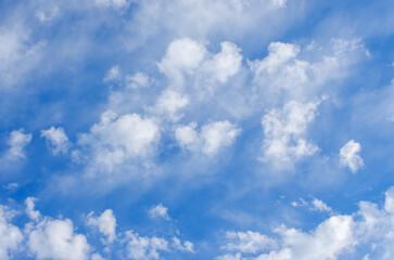 Fototapeta premium White clouds in blue sky