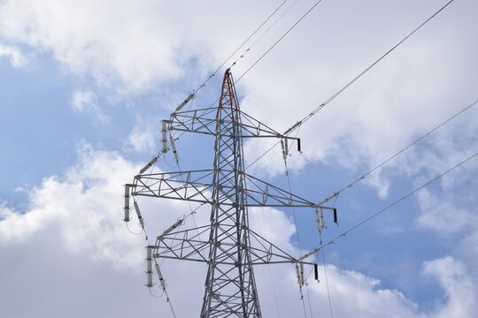 送電塔 高電圧交流