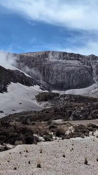 Paisaje del parque de los nevados en Colombia, en donde se ubica el nevado del Ruiz.