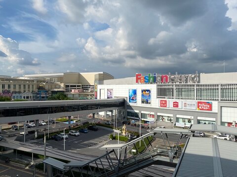 Ram Intra, Bangkok, Thailand. &ndash; On September 22, 2026. &ndash;The Facade Look of fashion island is a shopping mall with over 600 branded stores, served by the Outer Ring Road - Ram Inthra Station of the MRT