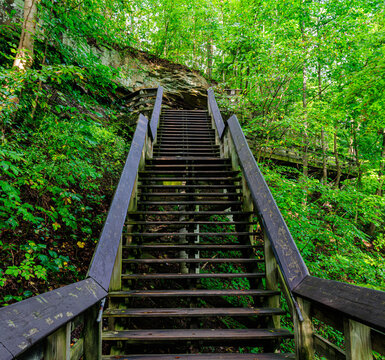 Boardwalk Ascending to Brandywine Falls Upper Viewing Platform, Cuyahoga Valley National Park, Ohio, USA