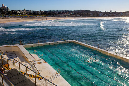 Coastal swimming pool built right beside the ocean