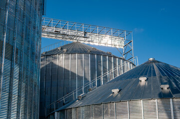 Industrial Grain Storage Silos and Metal Structures © Cacio Murilo
