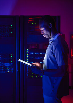 Network Engineer Monitoring Servers in Dark Data Center