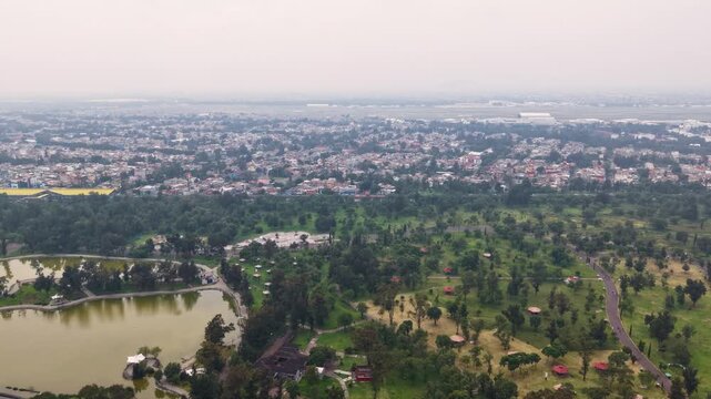 Aerial view of one of CDMX&rsquo;s major public green areas