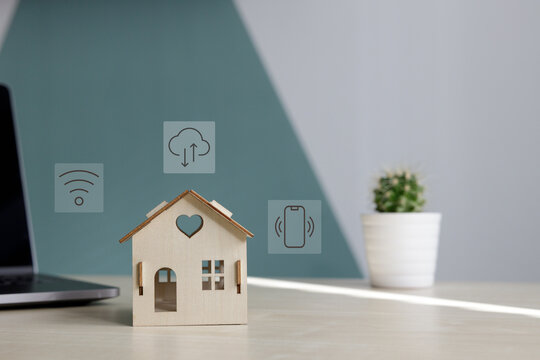 Connected smart home with wireless cloud and mobile technology