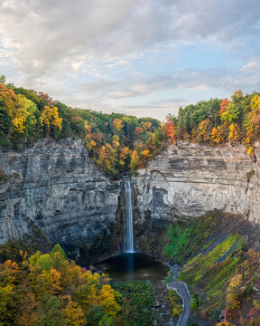 Autumn at Taughannock Falls State Park - New York - Finger Lakes	