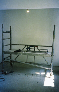 Construction Scaffolding with Manual Tile Cutter