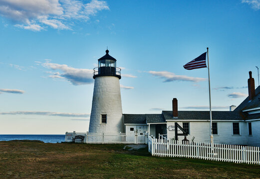 Pemaquid Point Lighthouse Park (built 1827), Bristol, Maine, New England