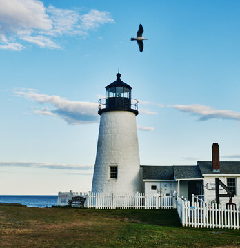 Pemaquid Point Lighthouse Park (built 1827), Bristol, Maine, New England