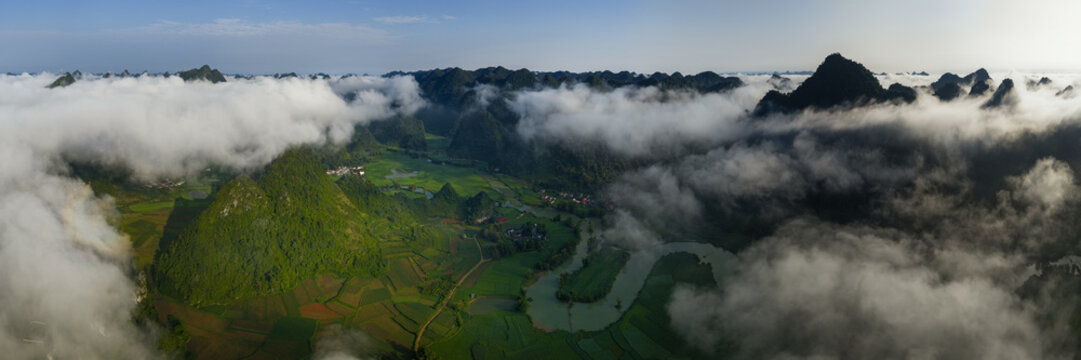 Phong Nam Valley Winding River Cao Bang Vietnam