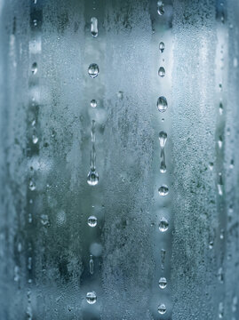 Gotas de &aacute;gua geladas