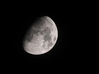 Waxing moon © Miguel