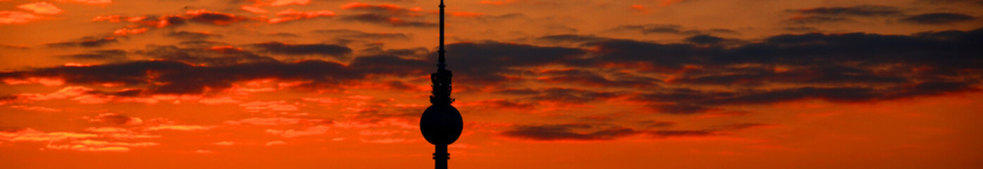 Silhouette at sunset of the Fernsehturm (Television Tower) located at Alexanderplatz. The tower was constructed between 1965 and 1969 by the former German Democratic Republic © Daniel Meunier