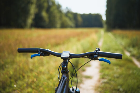 Adventure ride with mountain bike handlebar gps