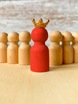Leader Standing Among Team Members Leadership Concept