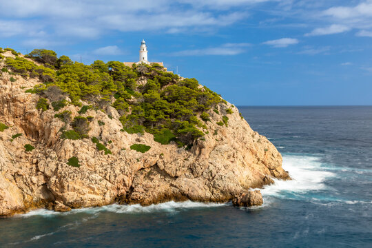 Leuchtturm von Capdepera an der K&uuml;ste bei Cala Rajada, Mallorca