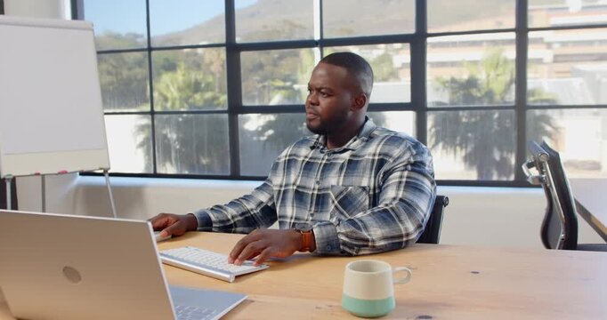 Lifestyle videos indoor of people doing activities at office, working in office, man using computer,