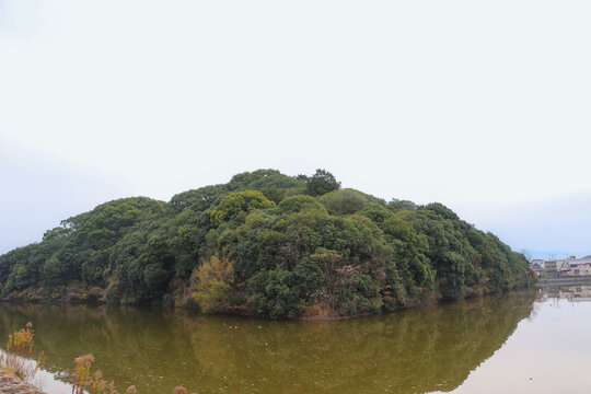大阪府羽曳野市・軽里大塚古墳（白鳥陵）