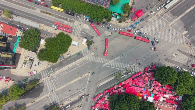 Urban traffic disruption along Paseo de la Reforma, CDMX
