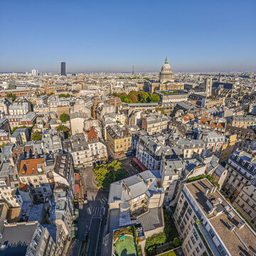 FRANCE. PARIS 75 5TH ARRONDISSEMENT. AERIAL VIEW OF THE MOUFFETARD NEIGHBOURHOOD. IN THE FOREGROUND ON THE LEFT, THE PLACE DE LA CONTRESCARPE. IN THE BACKGROUND IN THE CENTRE, THE PANTHEON