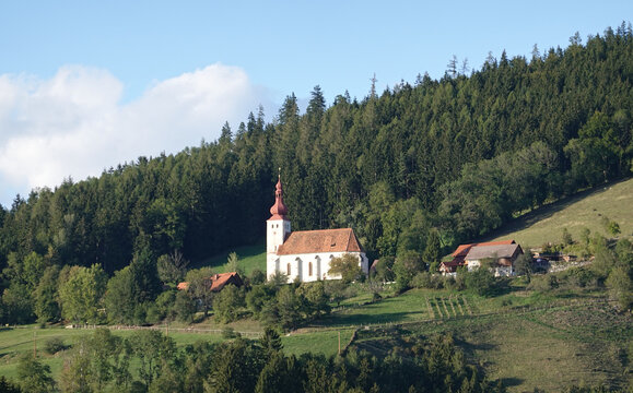 Filialkirche und Wallfahrtskirche St. Johann am Kirchberg . Maria Lankowitz . Steiermark . &Ouml;sterreich