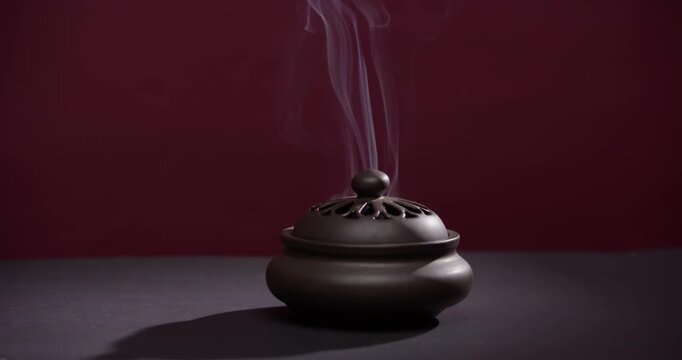 Twin Stream Incense Smoke Video - Symmetrical Zen Yin Yang Balance Smoke Footage Dual Smoke Effect for Traditional Chinese Medicine Yin-Yang Brand Taoist Culture Promo Zen Yoga Balance Visual Short Vi