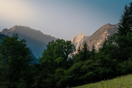 Amanecer en los Pirineos Valle de Aran