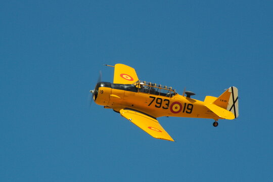 The Infante de Orleans Foundation's North American T-6 Texan in flight over the skies of Madrid.