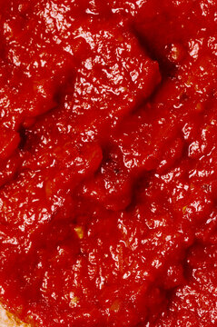 tomato spread on bread