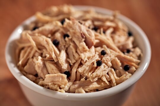 Tonno di Pollo, Italian shredded chicken in olive oil. A popular modern Italian dish