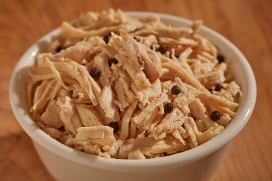 Tonno di Pollo, Italian shredded chicken in olive oil. A popular modern Italian dish