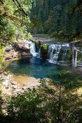 Huge beautiful waterfall in Washington  © Mackenzie