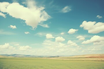 Obraz premium Green plain landscape cloud sky.