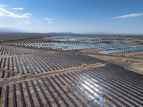 vast desert solar thermal power station panorama