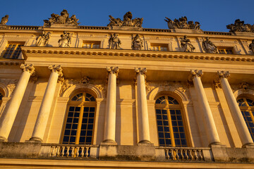Fototapeta premium the facade of the opera house in paris