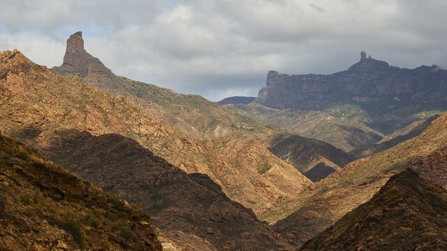 Roque Bentayga, Roque Nublo, Massif Central, cloudy sky, Barranco de la Aldea, gorge, Gran Canaria, Canary Islands, Spain