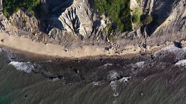aerial view of mohegan bluffs beach in block island rhode island